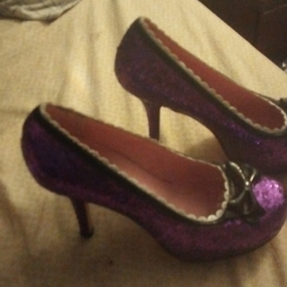 High heels - Picture 2 of 3